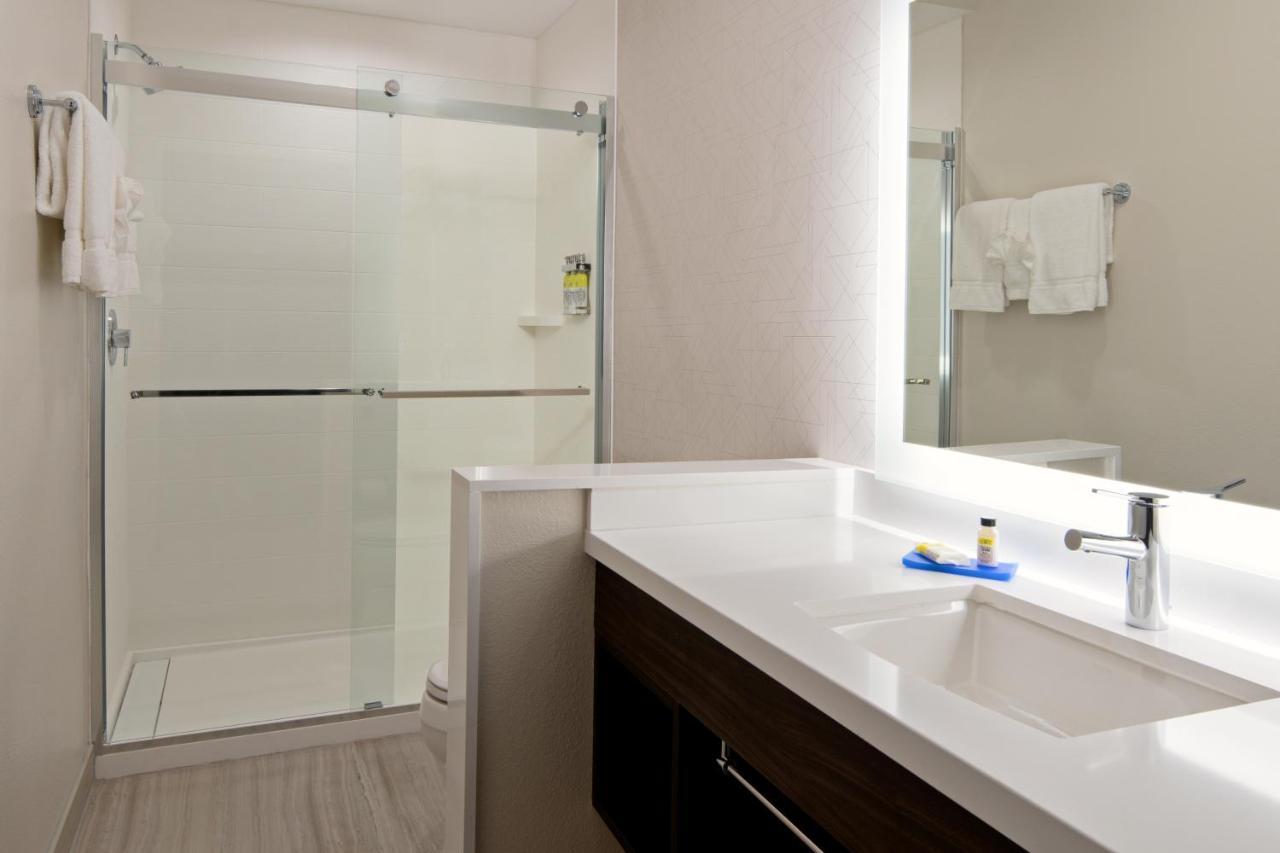 Holiday Inn Express & Suites - Valencia - Santa Clarita By Ihg Exterior foto