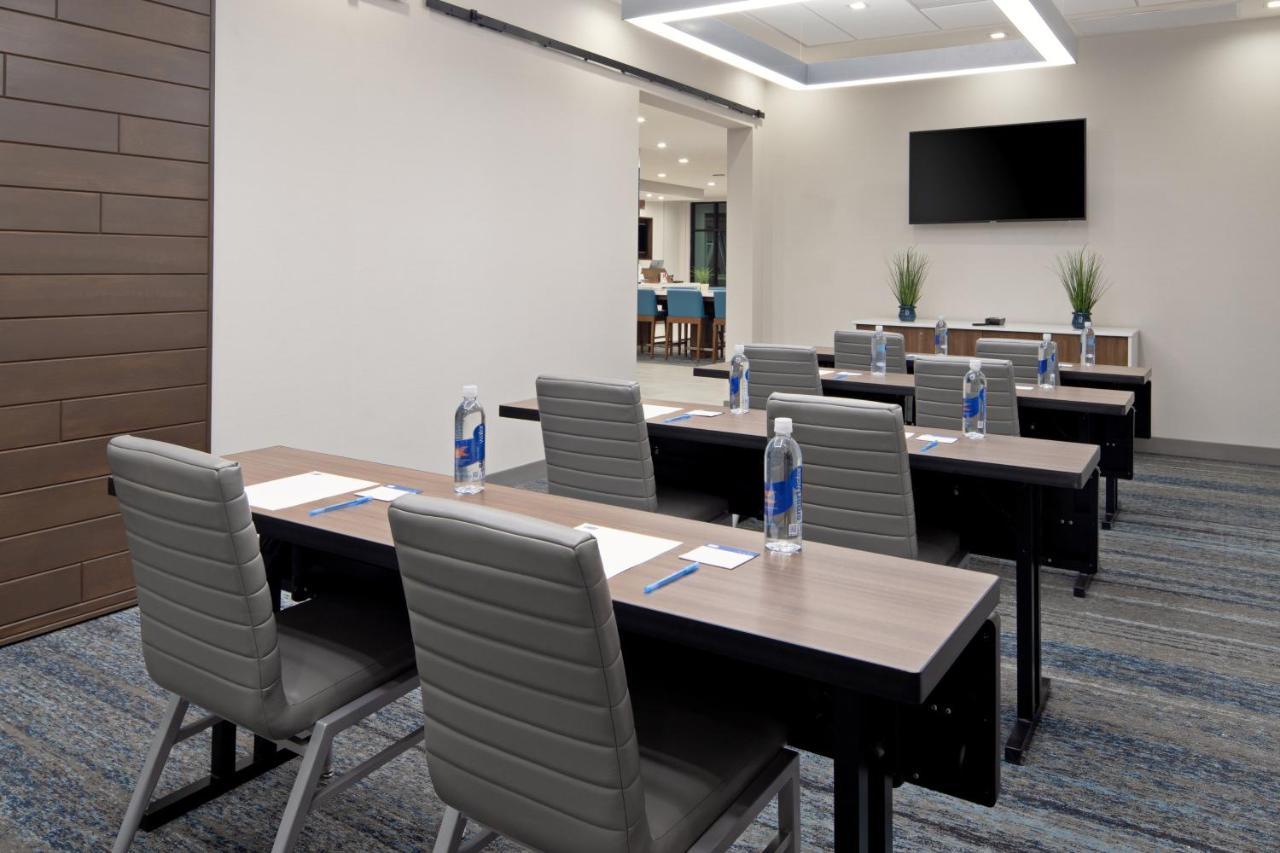 Holiday Inn Express & Suites - Valencia - Santa Clarita By Ihg Exterior foto