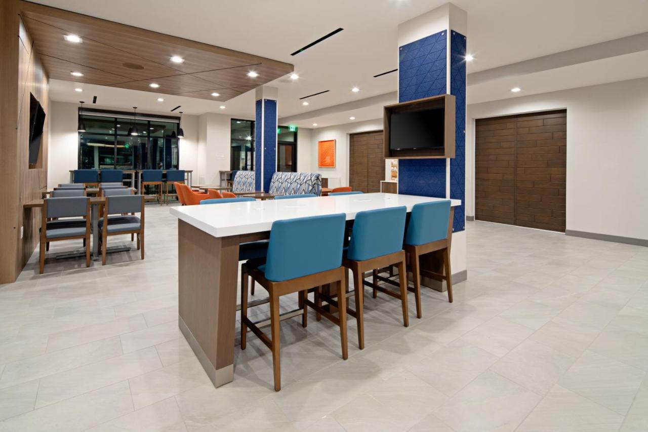 Holiday Inn Express & Suites - Valencia - Santa Clarita By Ihg Exterior foto
