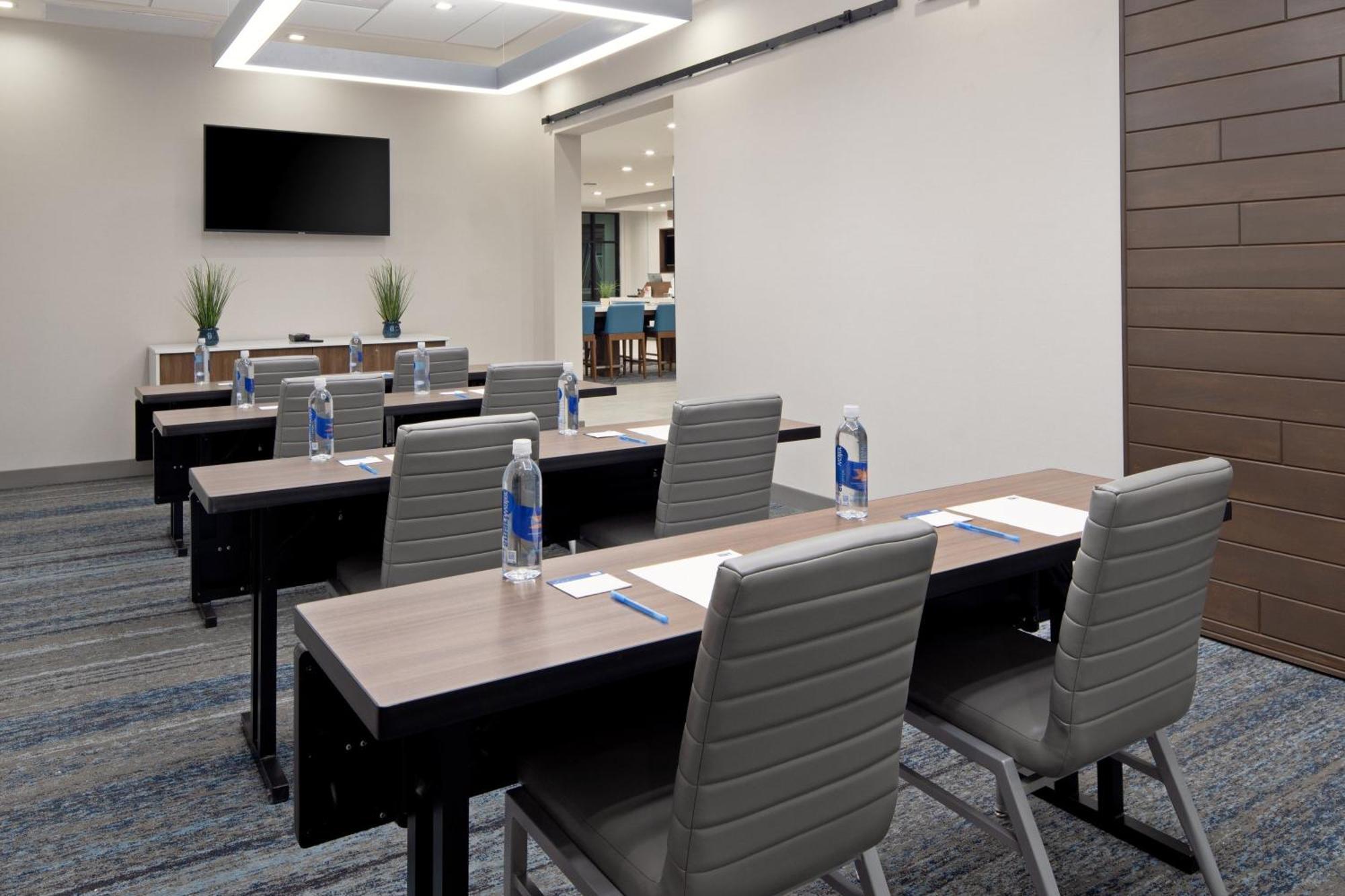 Holiday Inn Express & Suites - Valencia - Santa Clarita By Ihg Exterior foto