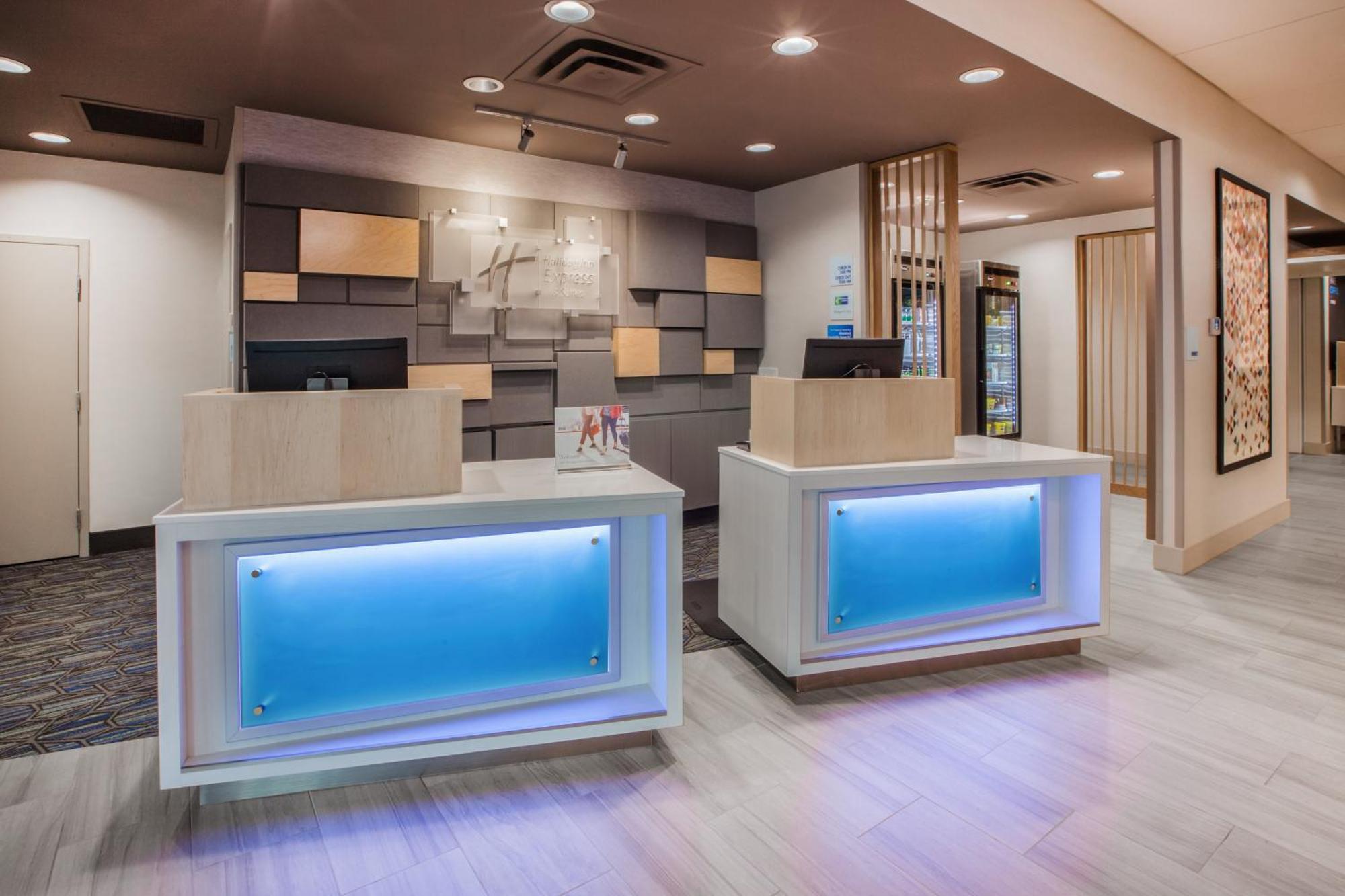 Holiday Inn Express & Suites - Valencia - Santa Clarita By Ihg Exterior foto